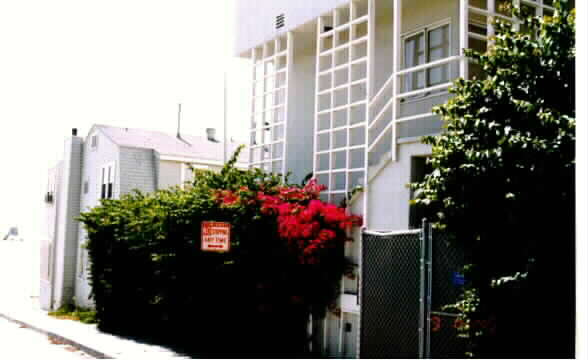 Marine Terrace Apartments in Santa Monica, CA - Building Photo - Building Photo