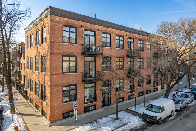 1801 W Thomas St in Chicago, IL - Foto de edificio - Building Photo