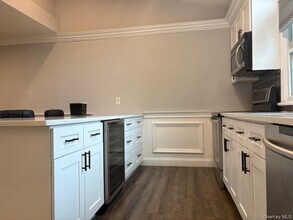 190 Terry Rd in Smithtown, NY - Building Photo - Building Photo