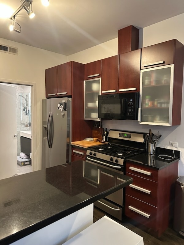 808 N Greenview Ave, Unit 2F in Chicago, IL - Foto de edificio - Building Photo