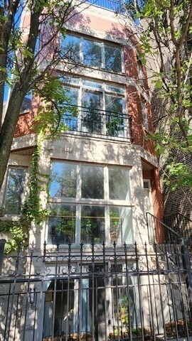 property at 920 N Noble St