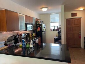 750 NE 64th St in Miami, FL - Foto de edificio - Building Photo