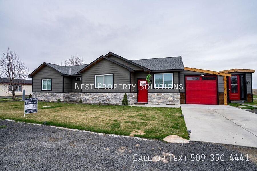 905 W 6th St in Warden, WA - Building Photo