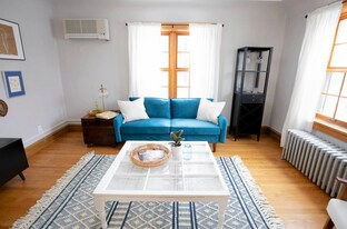 1802 E Howard Ave, Unit 2 in Milwaukee, WI - Building Photo