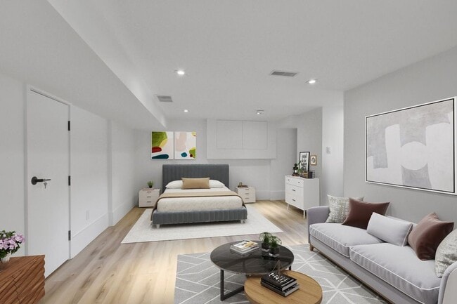 property at 186 Humewood Dr