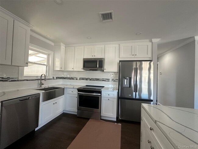 property at 133 S 7th St