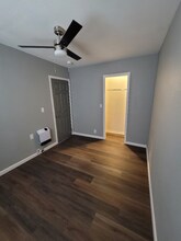 409 N Sterling Ave in Sugar Creek, MO - Building Photo - Building Photo