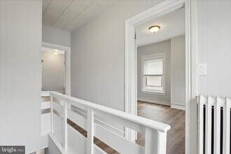 192 Dupont St in Philadelphia, PA - Building Photo - Building Photo