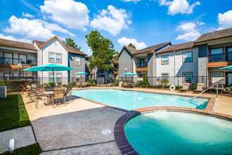 Breakwater Bay in Beaumont, TX - Foto de edificio - Building Photo