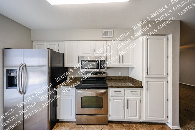 property at 2025 E Campbell Ave