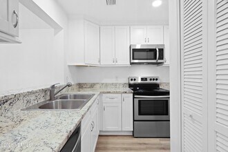 85 Debarry Ave in Orange Park, FL - Building Photo - Building Photo