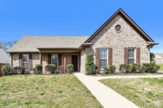 8213 Park Pike in Southaven, MS - Building Photo - Building Photo