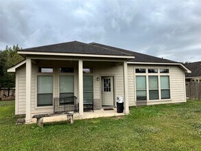 5643 Walnut Glen Ln in Rosenberg, TX - Building Photo - Building Photo