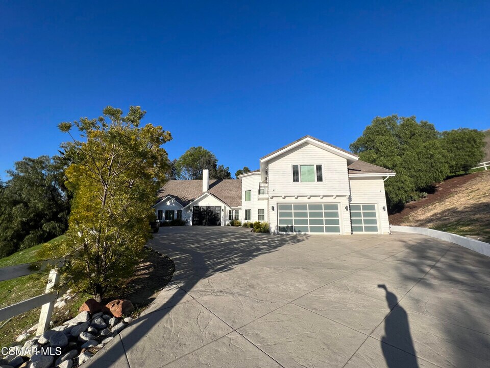 780 Gloucester Ln in Thousand Oaks, CA - Building Photo