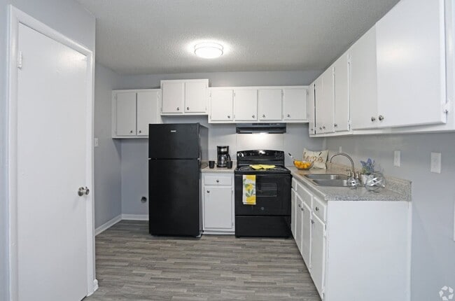 Legacy Crossing Townhomes