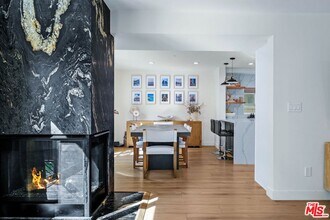 123 S Clark Dr in Los Angeles, CA - Building Photo - Building Photo