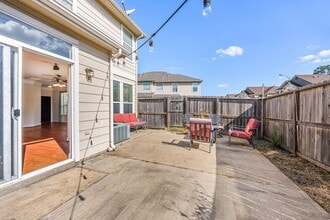 16030 Summerville Lake Dr in Tomball, TX - Building Photo - Building Photo