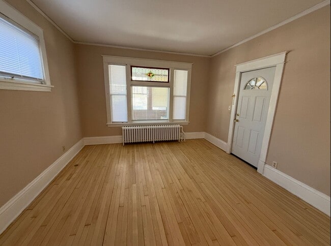 1068 N Woodbridge St in St. Paul, MN - Building Photo - Building Photo