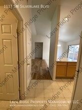 1117 SW Silver Lake Blvd in Bend, OR - Building Photo - Building Photo