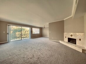 420 S Madison Ave, Unit 310 in Pasadena, CA - Building Photo - Building Photo