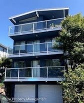 3646 14th Ave W, Unit 103 in Seattle, WA - Building Photo