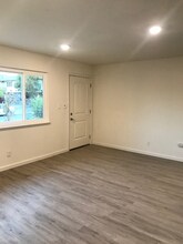 811 El Cerrito Way in Gilroy, CA - Foto de edificio - Building Photo