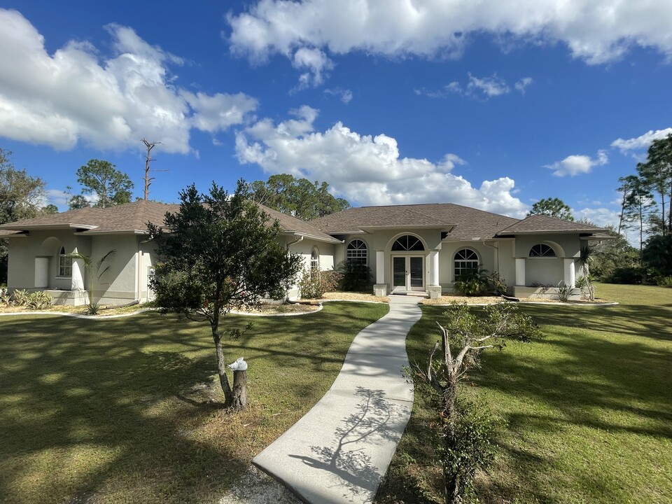 6488 Ponce de Leon Blvd in North Port, FL - Building Photo