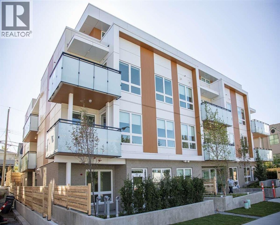 7878 Granville St in Vancouver, BC - Building Photo