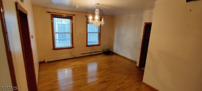 231 Ripley Pl-Unit -1 in Elizabeth, NJ - Building Photo - Building Photo
