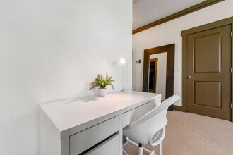 750 Liberty Commons Dr NW in Atlanta, GA - Building Photo - Building Photo