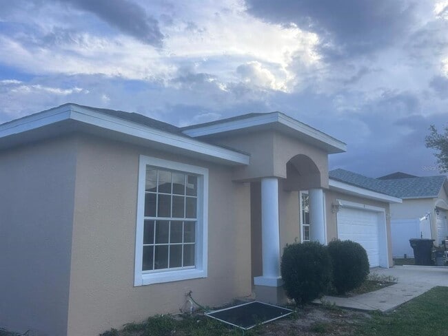 8 Sawfish Ct in Poinciana, FL - Building Photo - Building Photo