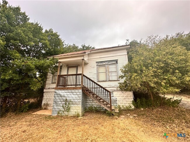 property at 244 W Sessom Dr