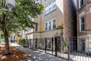 1430 N Maplewood Ave, Unit 102 in Chicago, IL - Building Photo
