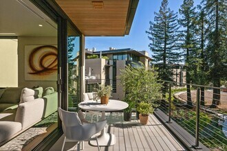 171 Sawmill Cir in Healdsburg, CA - Building Photo - Building Photo