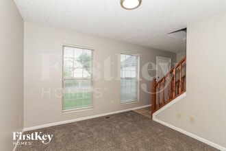 4916 Rialto Ridge Dr in West Chester Township, OH - Building Photo - Building Photo