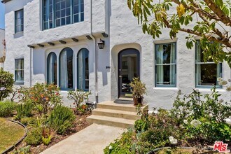 8101 4th St in Los Angeles, CA - Building Photo - Building Photo