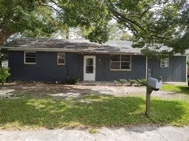 608 Quarterman St in Waycross, GA - Building Photo