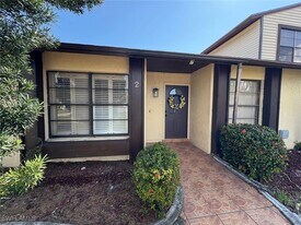618 SE 12th Ct in Cape Coral, FL - Building Photo
