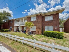 603 Colonial Dr in Fort Walton Beach, FL - Building Photo
