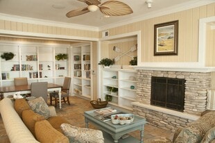 Belle at Bay Colony 55+ Apartments in Dickinson, TX - Building Photo