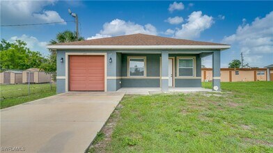 2411 Ben St in Ft. Myers, FL - Building Photo - Building Photo