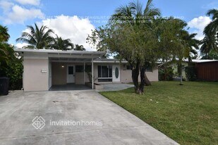 2548 Gulfstream Ln in Fort Lauderdale, FL - Building Photo