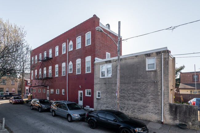 2700-2702 Ash St in Philadelphia, PA - Building Photo - Building Photo