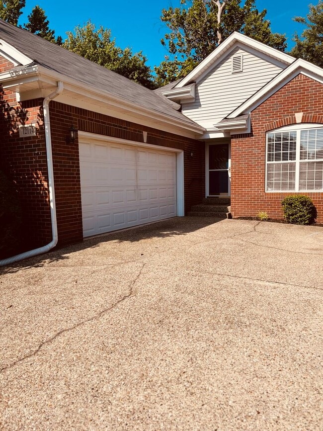 12114 Belmont Park Cir in Louisville, KY - Building Photo - Building Photo