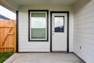 7503 Fierce Friesian Ln in Rosharon, TX - Building Photo - Building Photo