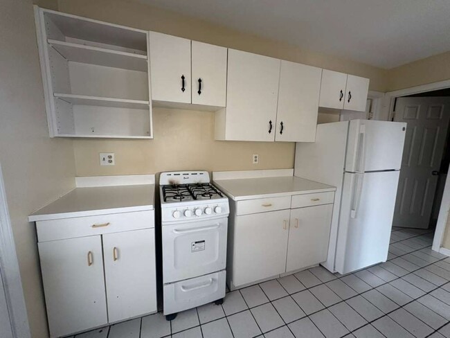 156 Warner St, Unit 156 in Hamden, CT - Building Photo - Building Photo