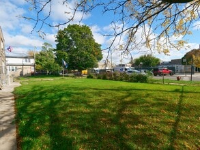 5004 W Armitage Ave, Unit 2F in Chicago, IL - Building Photo - Building Photo