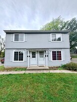 817 Clover St in Kalamazoo, MI - Building Photo