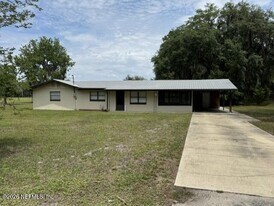 134 Queen St in Palatka, FL - Building Photo