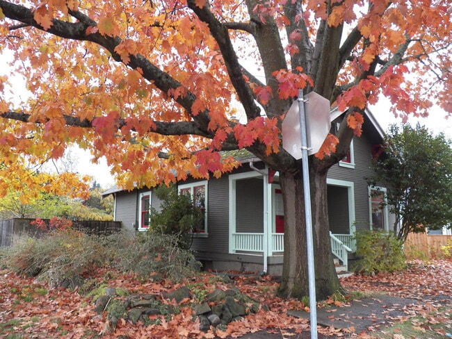 1103 NE 59th Ave in Portland, OR - Building Photo - Building Photo